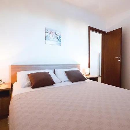 Apartman Kraj 14000a *